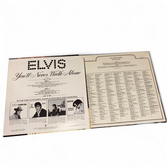 Elvis Presley Vinyl Record Set - Picture 2 of 6